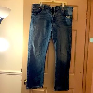 Levi’s button down 501 jeans